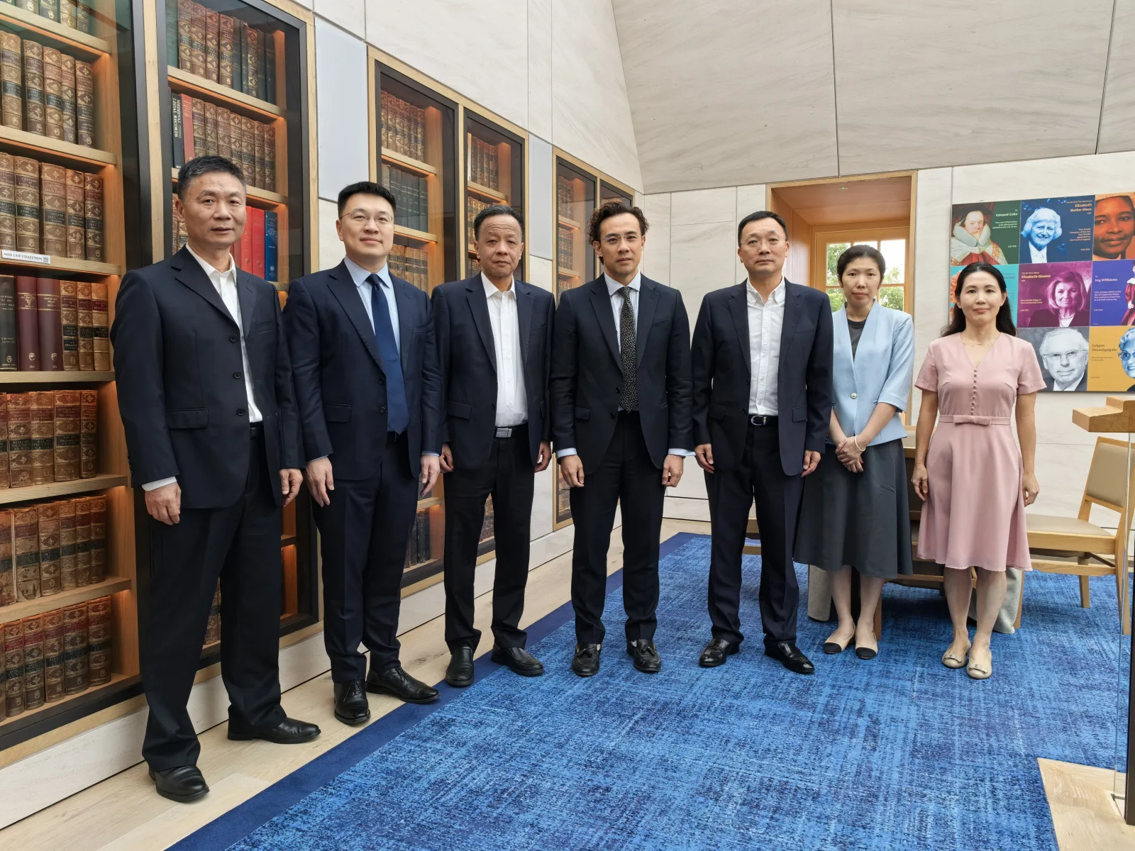 Duan & Duan UK LLP with the Shanghai Intellectual Property Administration delegation in Temple, London's legal district